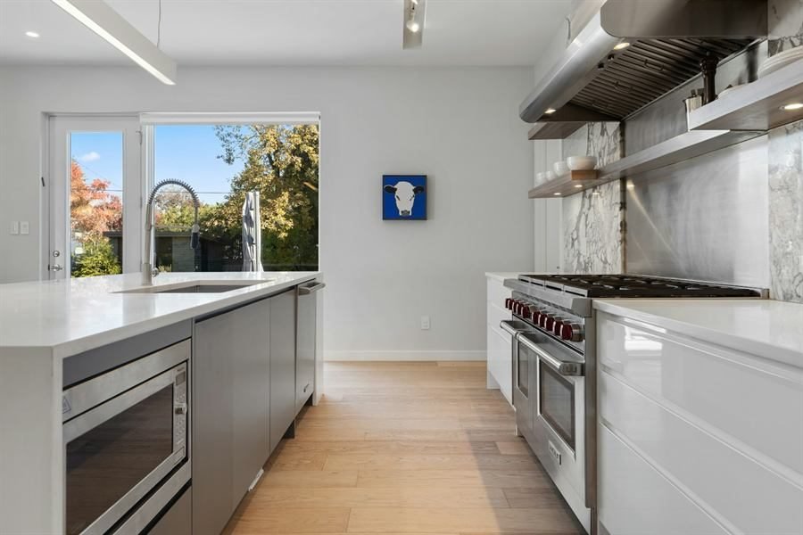 Bright, clean kitchen counter in a North Atlanta home