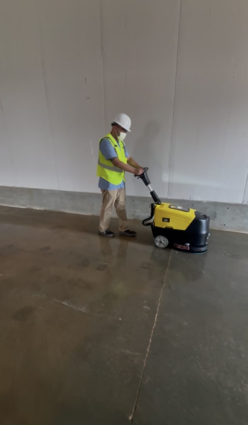 Warehouse floor scrubbing in Atlanta